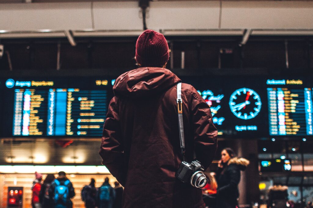 Photograph by Erik Odiin of somebody in a train station